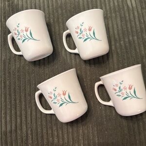 Set of 4 Set Of 4 vintage Corning Ware Corelle mugs in the Rosemarie pattern